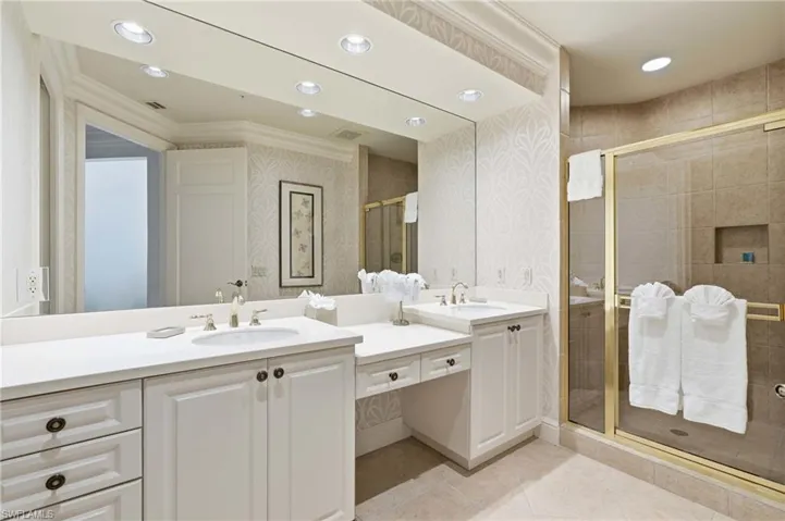 1060 Borghese Ln 2006, Naples, Florida 34114