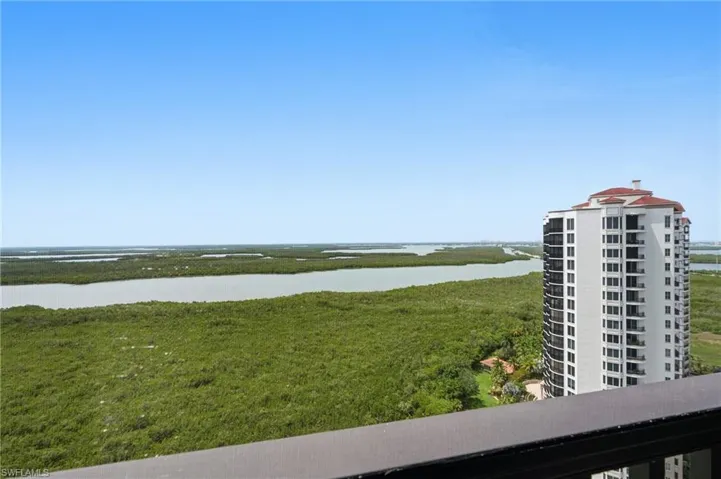 1060 Borghese Ln 2006, Naples, Florida 34114