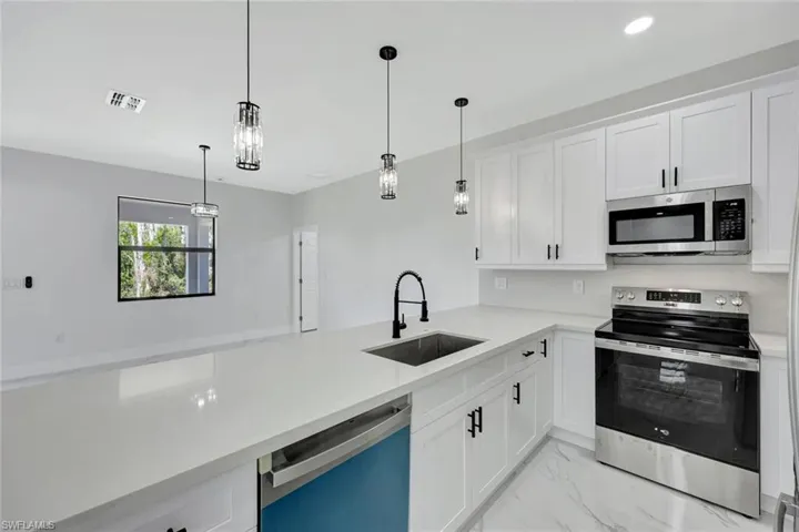 2706  28th SW ST, Lehigh Acres, FL 33976