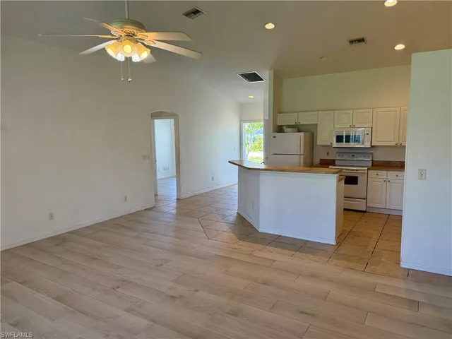544 Se 7th St, Cape Coral, Florida 33990