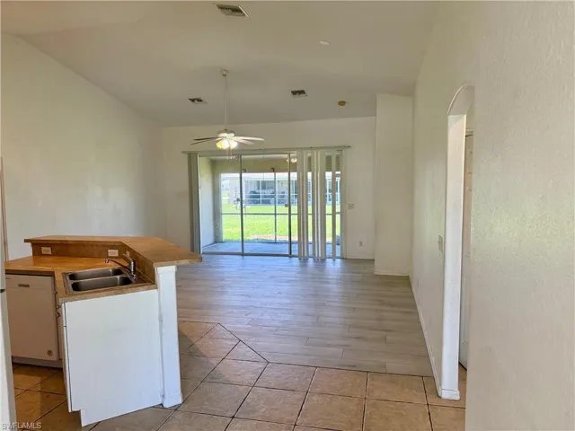 544 Se 7th St, Cape Coral, Florida 33990