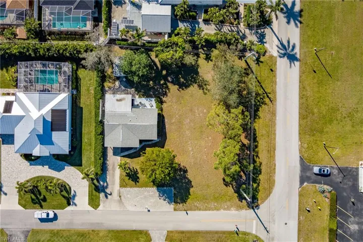 House and empty lot available