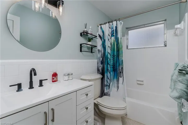 Full bathroom