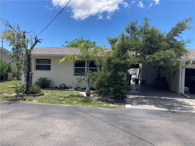 27446  Village Garden  WAY, Bonita Springs, FL 34135