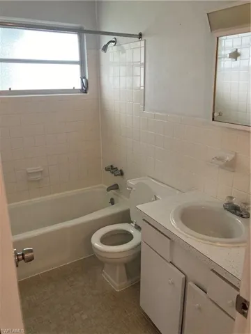 27446  Village Garden  WAY, Bonita Springs, FL 34135