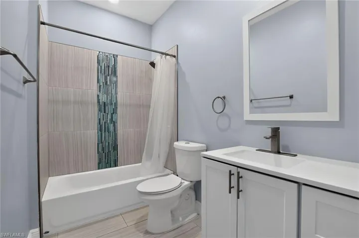 5209/5211 24th St Sw, Lehigh Acres, Florida 33973