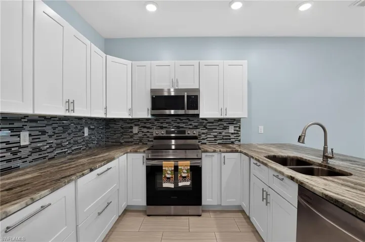5209/5211 24th St Sw, Lehigh Acres, Florida 33973