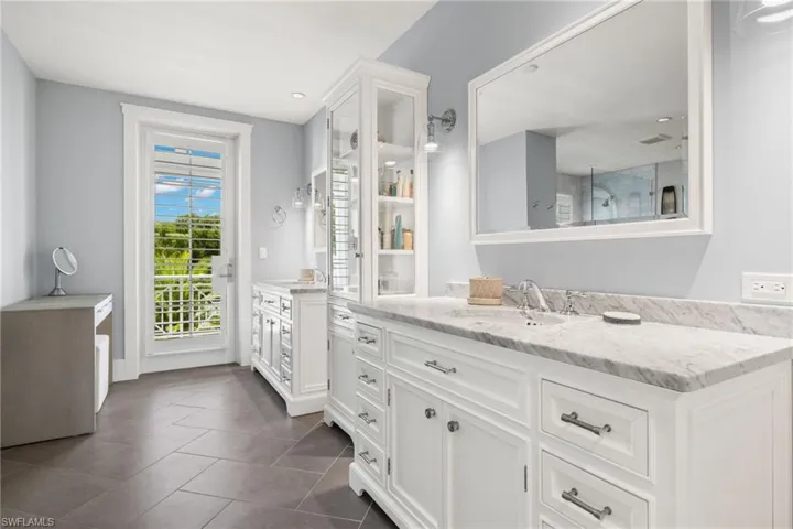 Primary Suite Bathroom