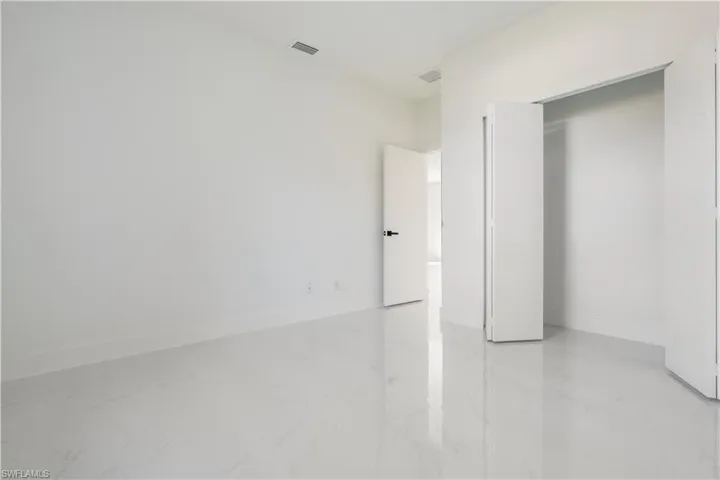 2708  Helen  PL, Lehigh Acres, FL 33971