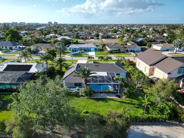 Bird's eye view with a residential view