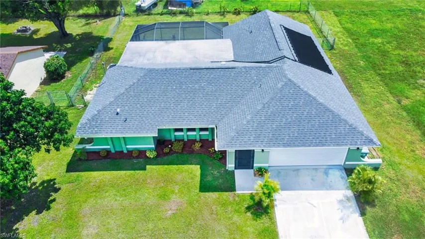 Birds eye view of property