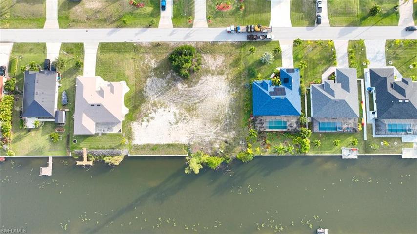 209 SW 21st ST, CAPE CORAL FL 33991