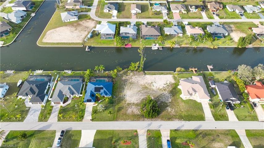 209 SW 21st ST, CAPE CORAL FL 33991