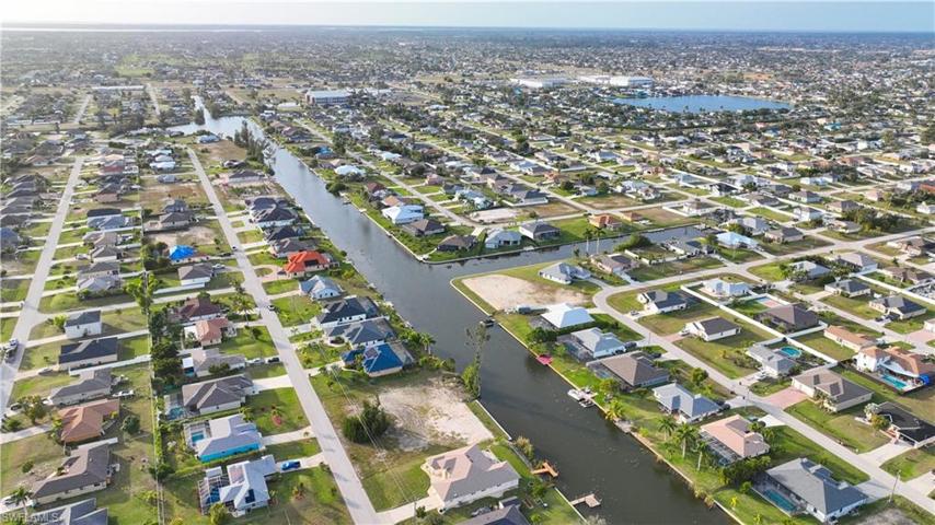 209 SW 21st ST, CAPE CORAL FL 33991