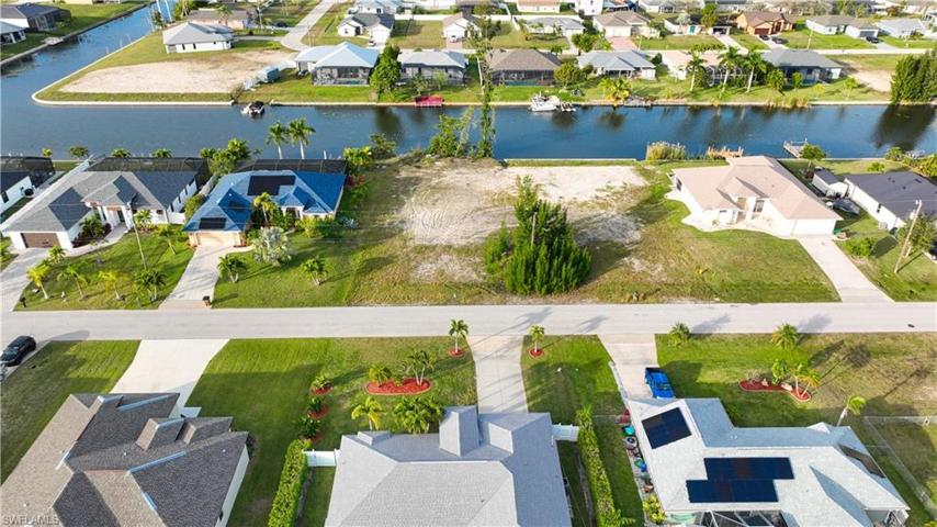 209 SW 21st ST, CAPE CORAL FL 33991
