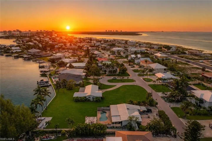 7861 Buccaneer Dr, Fort Myers Beach, Florida 33931