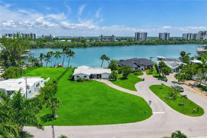 7861 Buccaneer Dr, Fort Myers Beach, Florida 33931