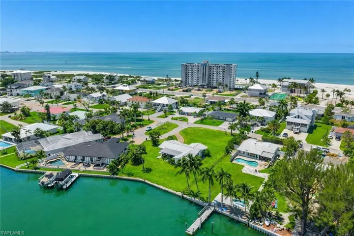 7861 Buccaneer Dr, Fort Myers Beach, Florida 33931