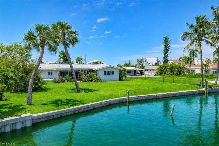 7861 Buccaneer Dr, Fort Myers Beach, Florida 33931