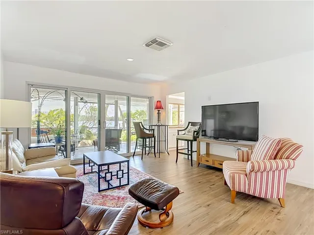 7861 Buccaneer Dr, Fort Myers Beach, Florida 33931