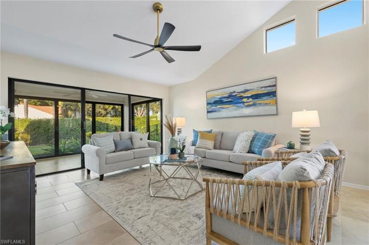 909  Reef Point  CIR, NAPLES, FL 34108