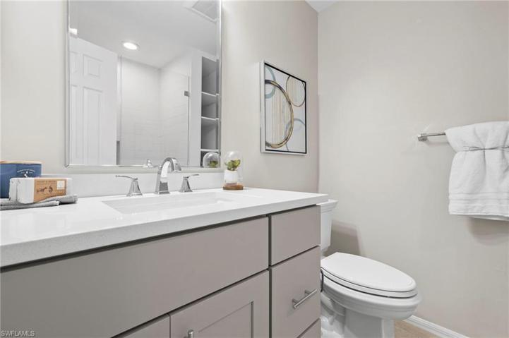 909  Reef Point  CIR, NAPLES, FL 34108