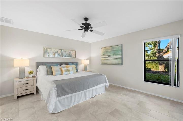 909  Reef Point  CIR, NAPLES, FL 34108