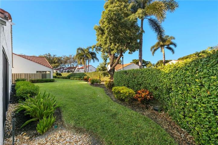 909  Reef Point  CIR, NAPLES, FL 34108