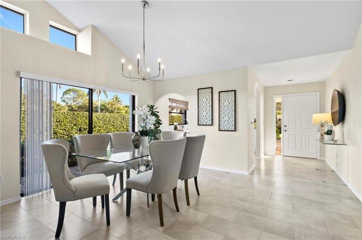 909  Reef Point  CIR, NAPLES, FL 34108