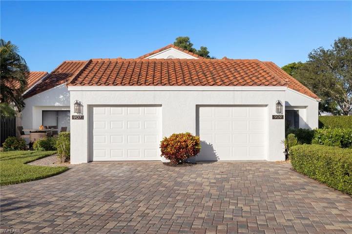 909  Reef Point  CIR, NAPLES, FL 34108