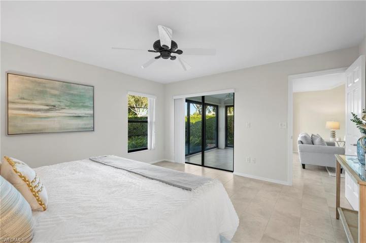 909  Reef Point  CIR, NAPLES, FL 34108