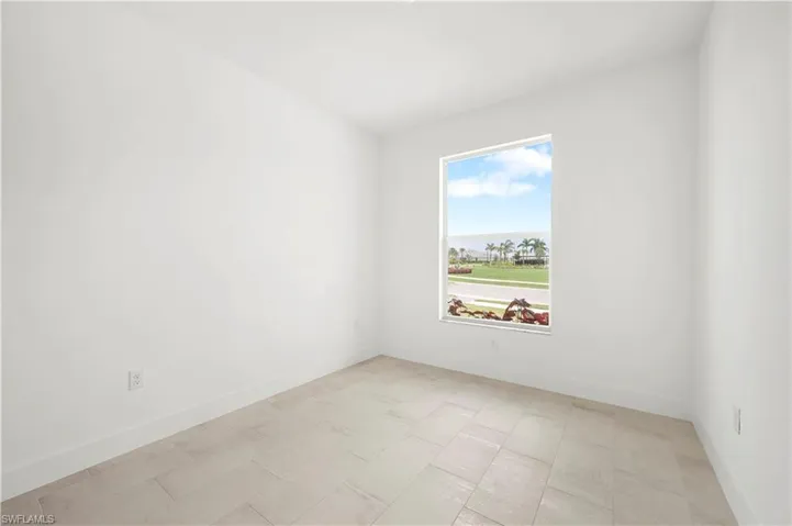 Additional bedroom