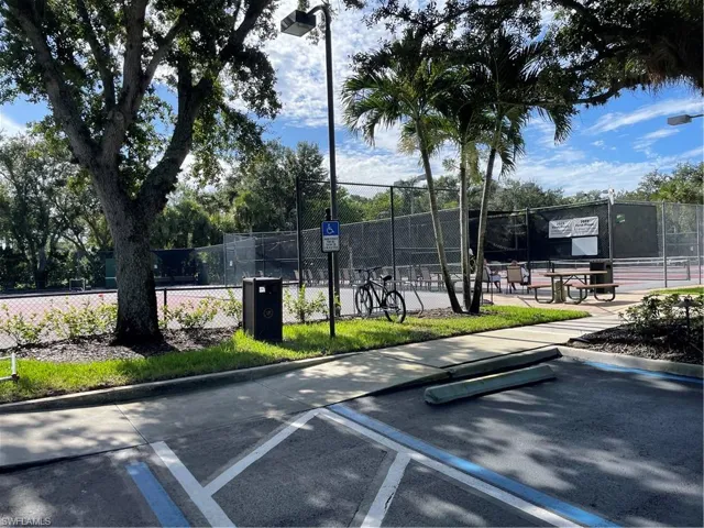 Pickleball and Tennis Courts