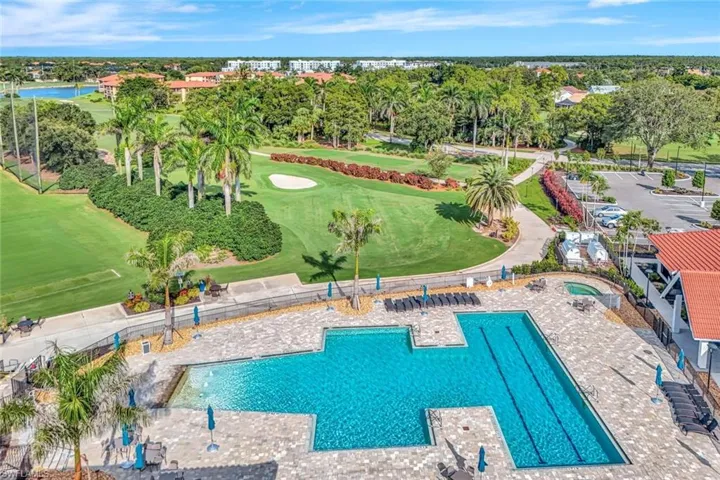 7360  Glenmoor  LN, Naples, FL 34104