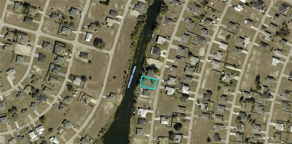 2702 Nw 4th Pl, Cape Coral, Florida 33993