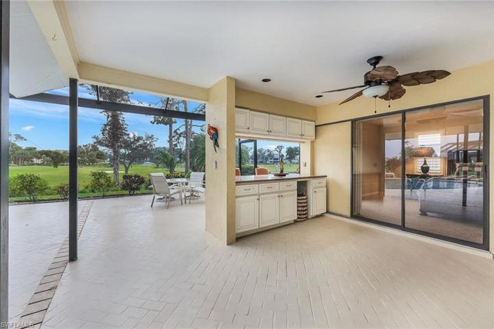 Expansive Lanai