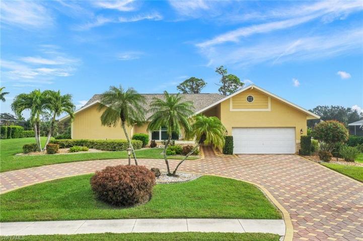 Huge Newer Paver Driveway and Walkwawy