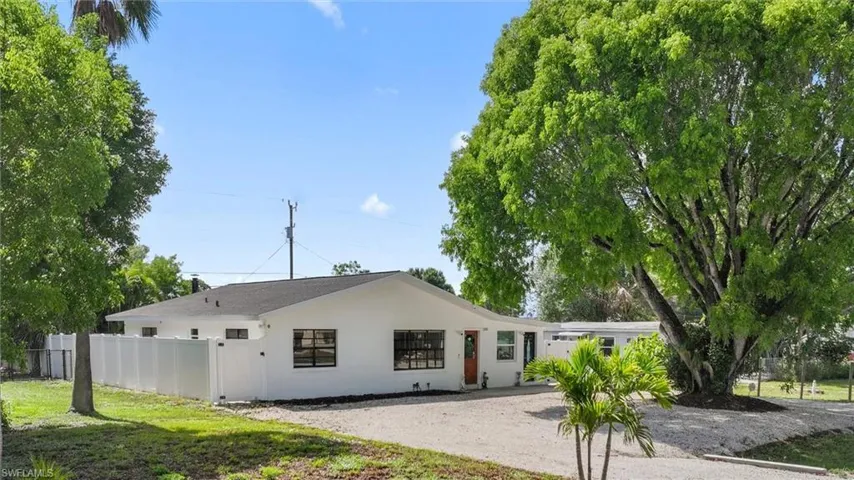 1200 Patterson Rd, Cape Coral, Florida 33909