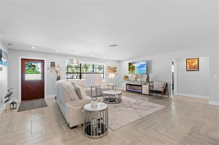 1200 Patterson Rd, Cape Coral, Florida 33909