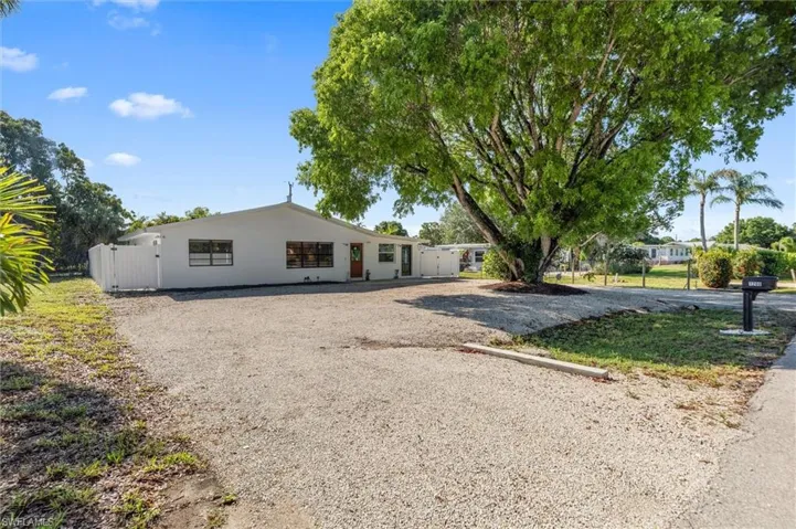 1200 Patterson Rd, Cape Coral, Florida 33909
