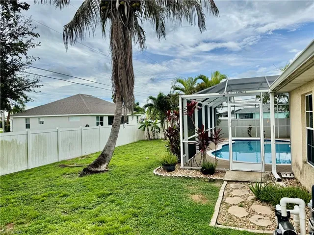 2133 19th Pl, Cape Coral, Florida 33909
