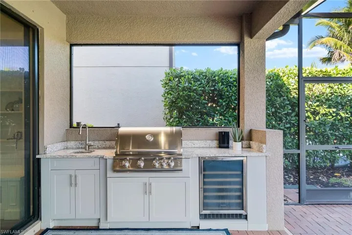 Outdoor Kitchen