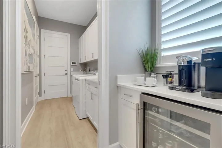 6225 Antigua Way, Naples, Florida 34113