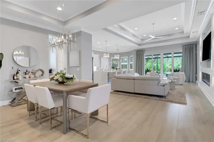 6225 Antigua Way, Naples, Florida 34113