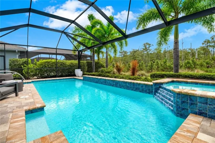 6225 Antigua Way, Naples, Florida 34113