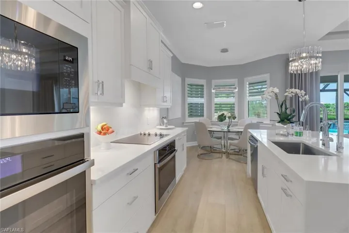 6225 Antigua Way, Naples, Florida 34113