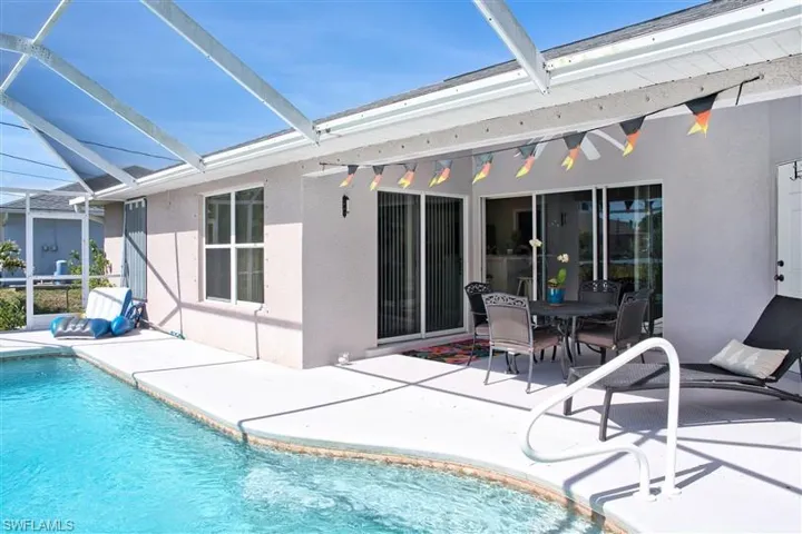 818 Sw 11th Ave, Cape Coral, Florida 33991
