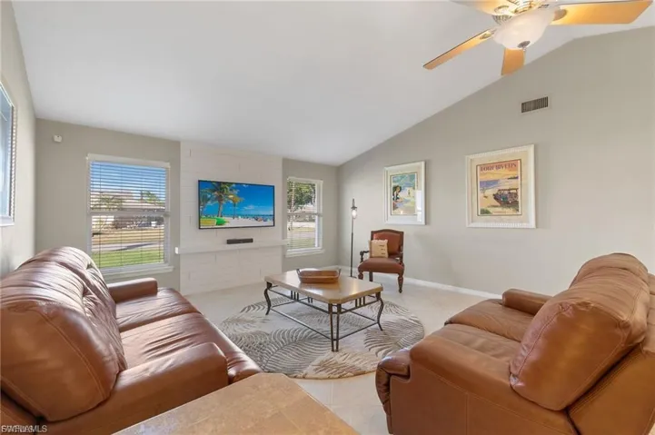 1704 Palaco Grande Pkwy, Cape Coral, Florida 33904