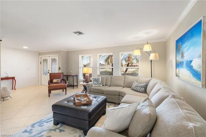 1704 Palaco Grande Pkwy, Cape Coral, Florida 33904