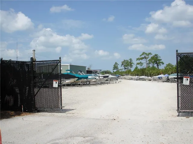 Dry boat storage
